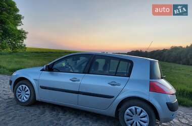 Хэтчбек Renault Megane 2005 в 