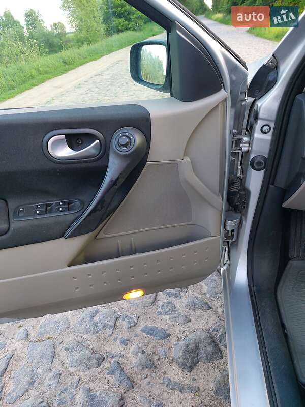 Хэтчбек Renault Megane 2005 в Литине