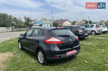 Хэтчбек Renault Megane 2010 в 