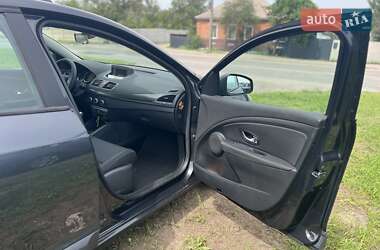 Хэтчбек Renault Megane 2010 в 