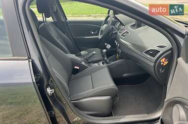 Хэтчбек Renault Megane 2010 в 