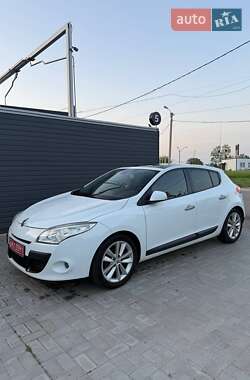 Хэтчбек Renault Megane 2010 в 