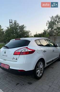 Хэтчбек Renault Megane 2010 в 