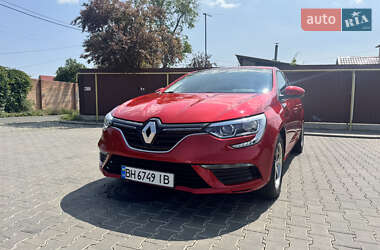 Хэтчбек Renault Megane 2017 в 