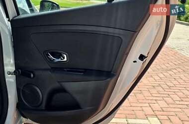 Хетчбек Renault Megane 2014 в 
