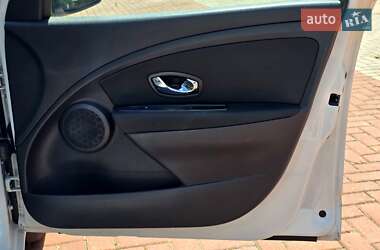 Хетчбек Renault Megane 2014 в 