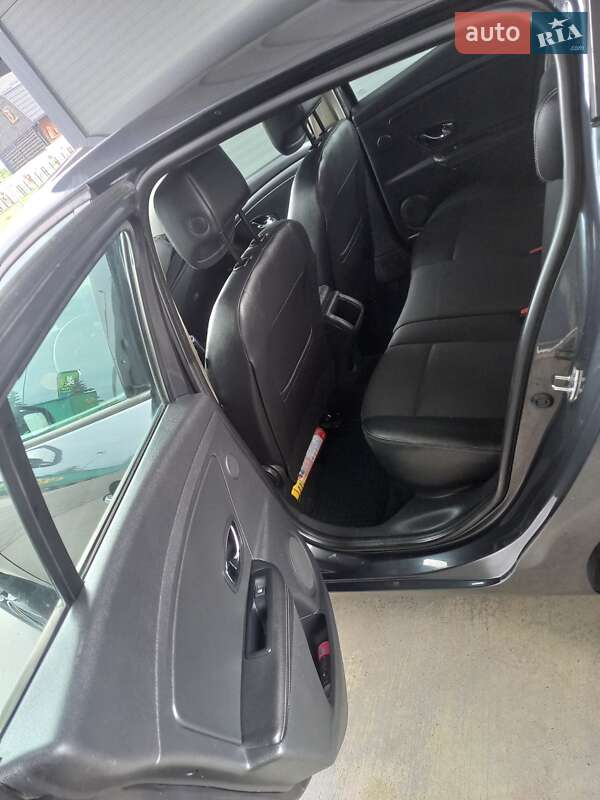 Хэтчбек Renault Megane 2013 в Буске