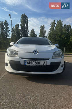 Хэтчбек Renault Megane 2009 в 