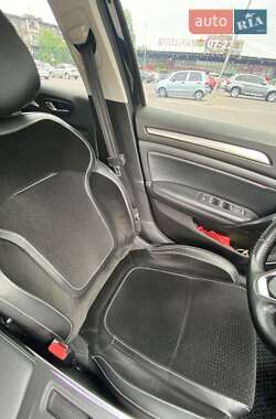 Хэтчбек Renault Megane 2016 в 