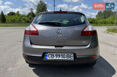 Хэтчбек Renault Megane 2011 в 