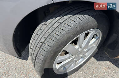 Хэтчбек Renault Megane 2011 в 