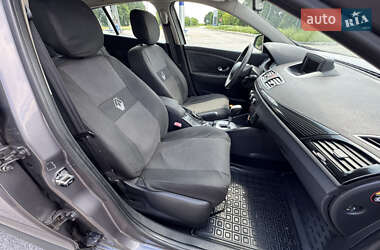 Хэтчбек Renault Megane 2011 в 
