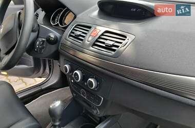 Универсал Renault Megane 2011 в 