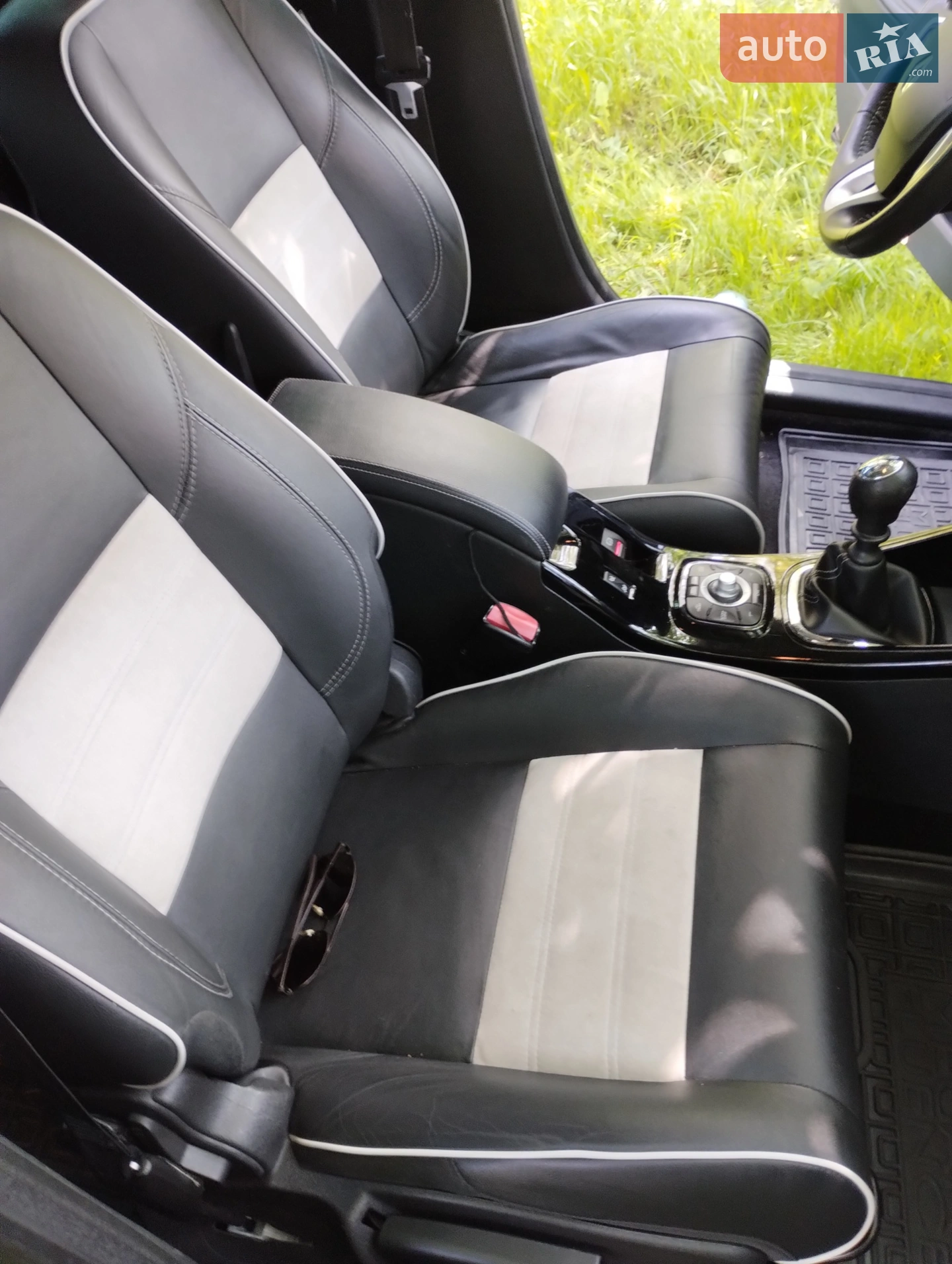 2012 Renault Megane - мініатюра 24