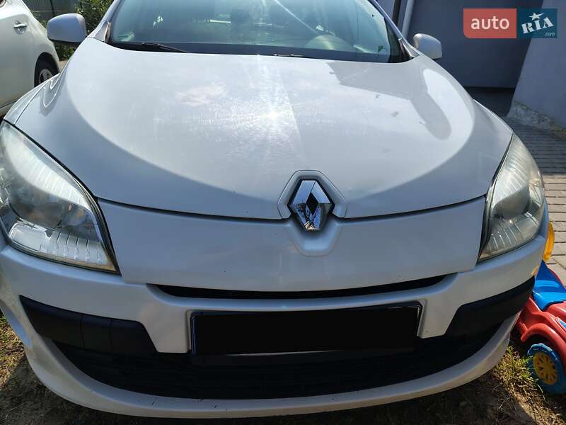 Хэтчбек Renault Megane 2011 в Умани