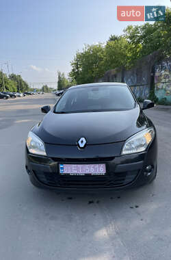 Хэтчбек Renault Megane 2009 в 
