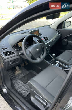 Хэтчбек Renault Megane 2009 в 