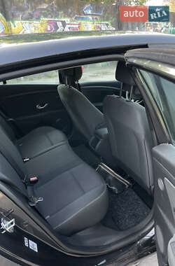 Хэтчбек Renault Megane 2009 в 