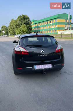 Хэтчбек Renault Megane 2009 в 