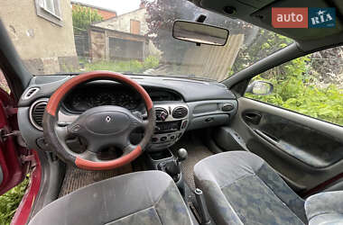 Хэтчбек Renault Megane 1997 в 
