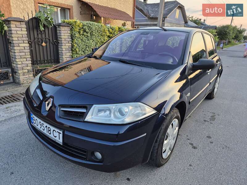 Хэтчбек Renault Megane 2008 в 