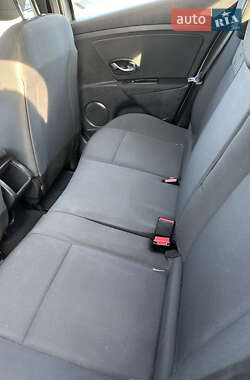 Хэтчбек Renault Megane 2013 в 