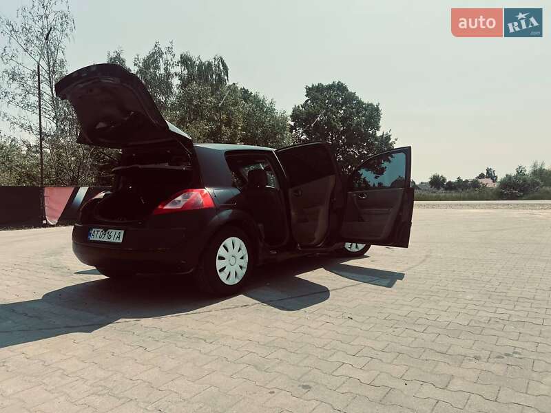 Хетчбек Renault Megane 2004 в Калуші