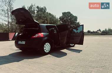 Хэтчбек Renault Megane 2004 в 