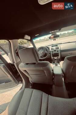 Хэтчбек Renault Megane 2004 в 