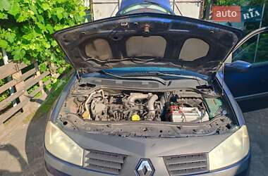 Хэтчбек Renault Megane 2002 в 