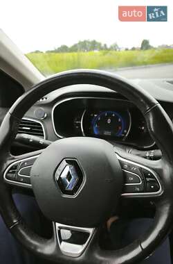 Седан Renault Megane 2017 в 