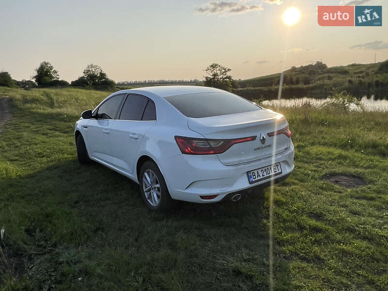 Седан Renault Megane 2017 в Новоукраинке