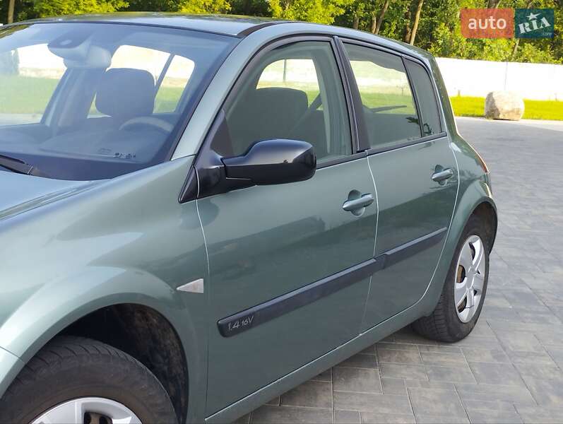 Хэтчбек Renault Megane 2003 в Луцке