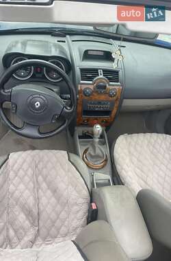 Кабриолет Renault Megane 2004 в 