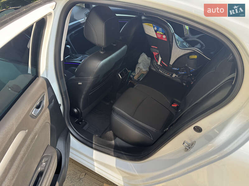 Седан Renault Megane 2022 в Львове