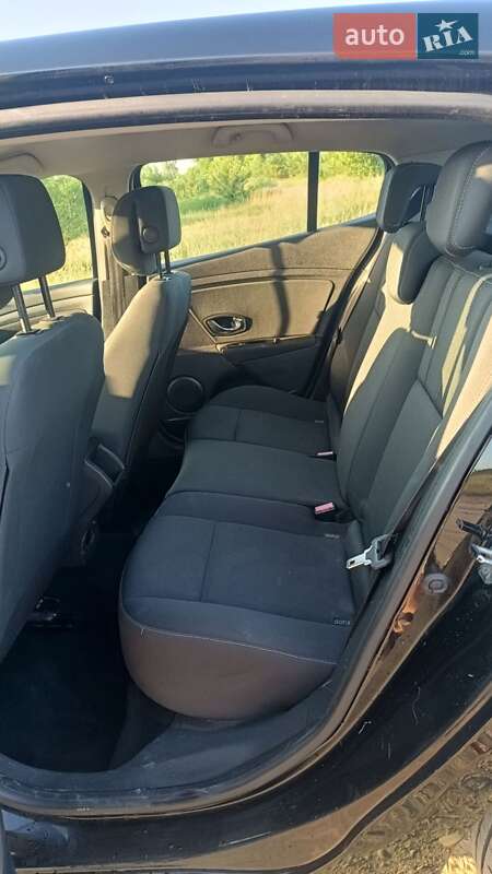 Хетчбек Renault Megane 2012 в Івано-Франківську фото 2 Хетчбек Renault Megane 2012 в Івано-Франківську