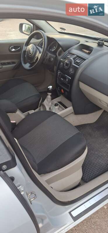 Хэтчбек Renault Megane 2004 в Новгород-Северском