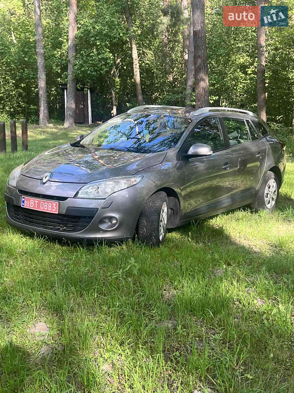 Универсал Renault Megane 2010 в 