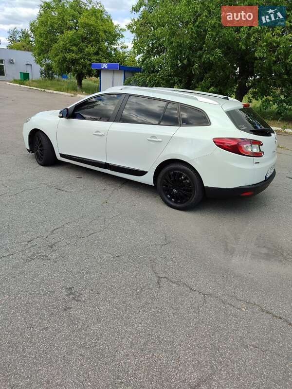 Универсал Renault Megane 2013 в Кривом Роге фото 4 Универсал Renault Megane 2013 в Кривом Роге