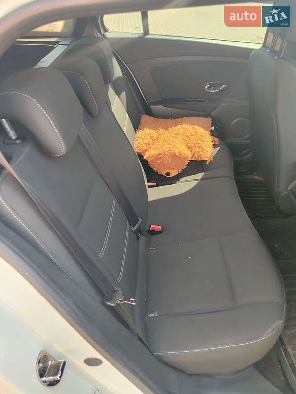 Универсал Renault Megane 2013 в Кривом Роге фото 23 Универсал Renault Megane 2013 в Кривом Роге