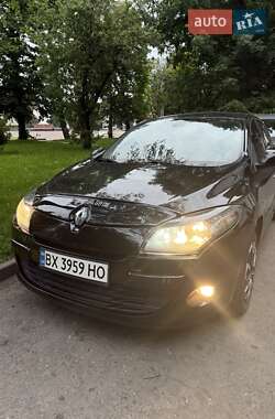 Хэтчбек Renault Megane 2011 в 
