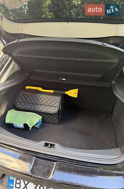 Хэтчбек Renault Megane 2011 в 