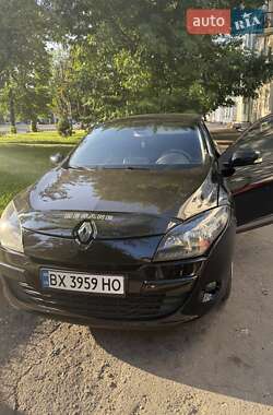 Хэтчбек Renault Megane 2011 в 