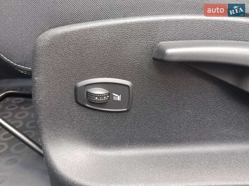 Універсал Renault Megane 2011 в Полтаві фото 37 Універсал Renault Megane 2011 в Полтаві