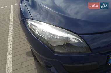 Хетчбек Renault Megane 2010 в 