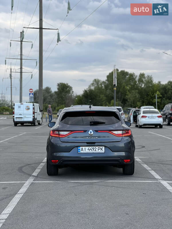 Хэтчбек Renault Megane 2016 в Киеве