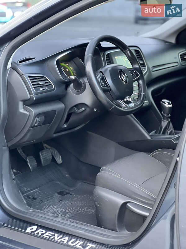 Хэтчбек Renault Megane 2016 в Киеве