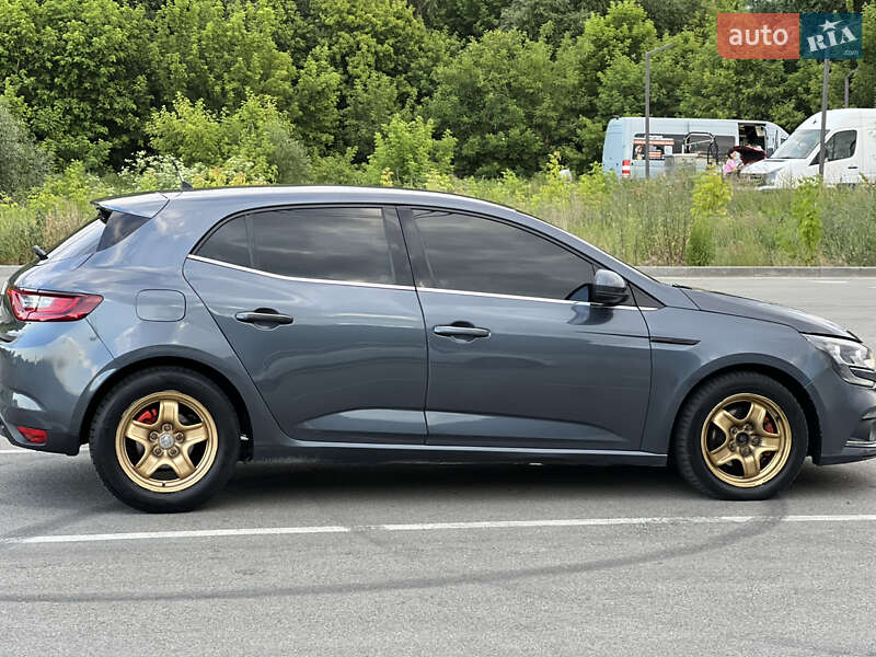 Хэтчбек Renault Megane 2016 в Киеве