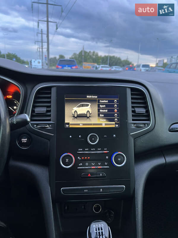 Хэтчбек Renault Megane 2016 в Киеве