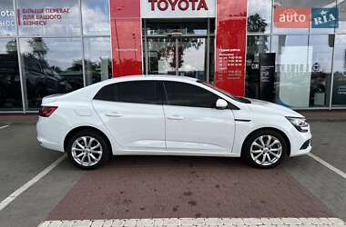 Седан Renault Megane 2019 в 